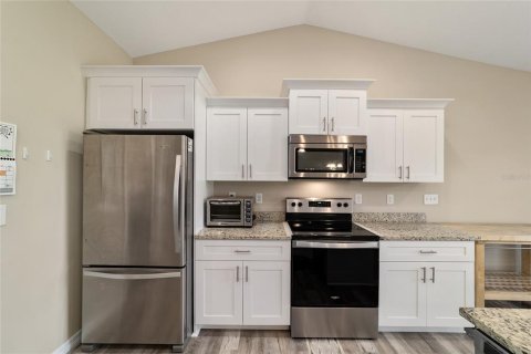 House in Ocala, Florida 3 bedrooms, 130.53 sq.m. № 1902216 - photo 13
