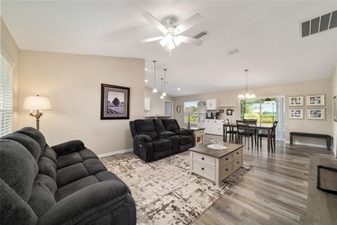 House in Ocala, Florida 3 bedrooms, 130.53 sq.m. № 1902216 - photo 6