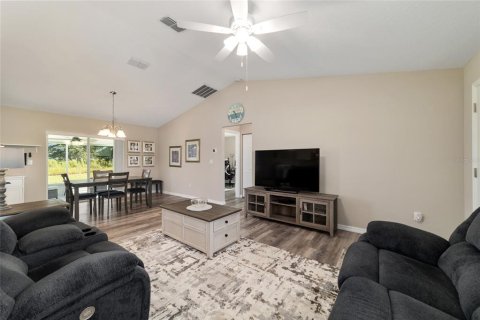 House in Ocala, Florida 3 bedrooms, 130.53 sq.m. № 1902216 - photo 7