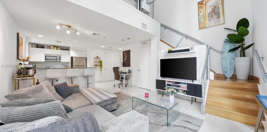 Condo in Miami, Florida, 1 bedroom  № 2076621