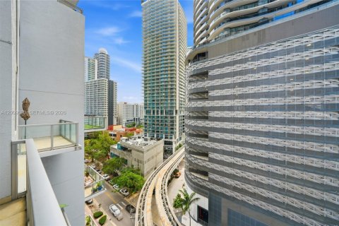 Condo in Miami, Florida, 1 bedroom  № 2076621 - photo 11