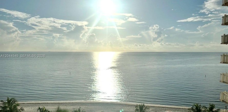 Condo à Key Biscayne, Floride, 2 chambres  № 2261877