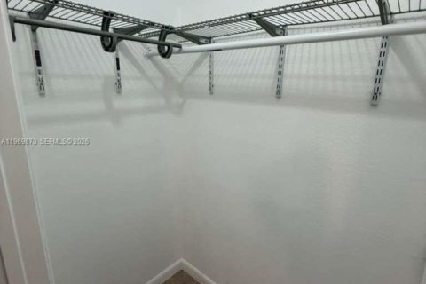 Condominio en alquiler en Miami, Florida, 1 dormitorio, 54.63 m2 № 2030684 - foto 12