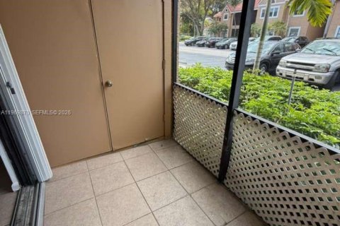 Condominio en alquiler en Miami, Florida, 1 dormitorio, 54.63 m2 № 2030684 - foto 16