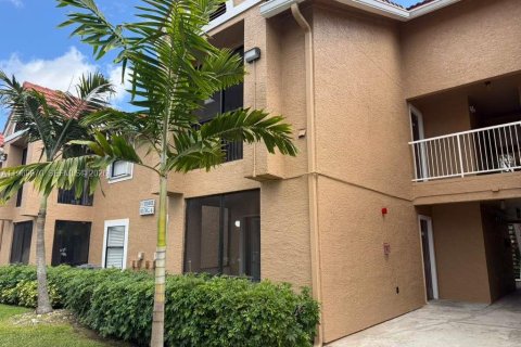 Condominio en alquiler en Miami, Florida, 1 dormitorio, 54.63 m2 № 2030684 - foto 19