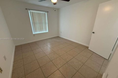 Condominio en alquiler en Miami, Florida, 1 dormitorio, 54.63 m2 № 2030684 - foto 10
