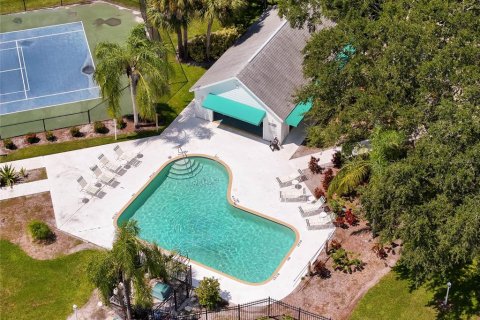 House in Sarasota, Florida 3 bedrooms, 142.42 sq.m. № 2210993 - photo 5