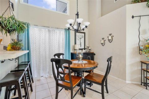 House in Sarasota, Florida 3 bedrooms, 142.42 sq.m. № 2210993 - photo 11