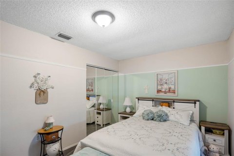 House in Sarasota, Florida 3 bedrooms, 142.42 sq.m. № 2210993 - photo 26