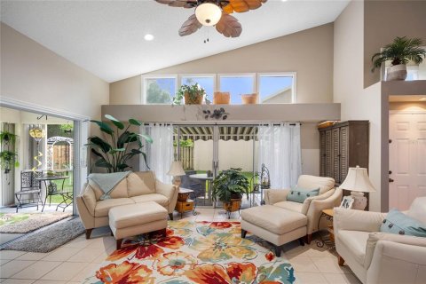 House in Sarasota, Florida 3 bedrooms, 142.42 sq.m. № 2210993 - photo 8