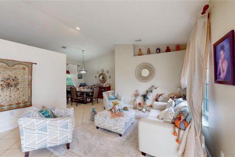 Casa en venta en Homestead, Florida, 4 dormitorios, 211.35 m2 № 2058282 - foto 6