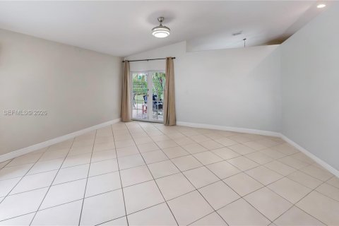 Casa en venta en Homestead, Florida, 4 dormitorios, 211.35 m2 № 2058282 - foto 22
