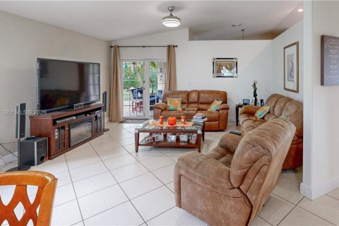 Casa en venta en Homestead, Florida, 4 dormitorios, 211.35 m2 № 2058282 - foto 20