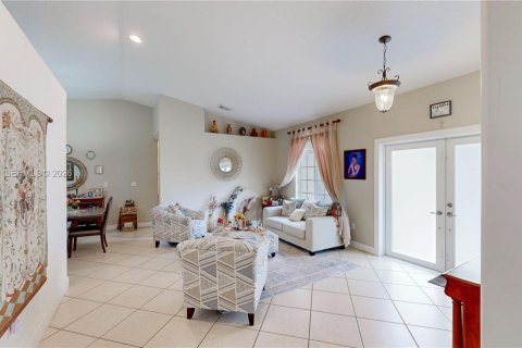 Casa en venta en Homestead, Florida, 4 dormitorios, 211.35 m2 № 2058282 - foto 7