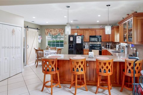 Casa en venta en Homestead, Florida, 4 dormitorios, 211.35 m2 № 2058282 - foto 12