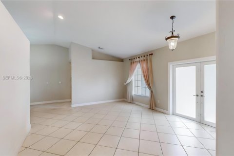 Casa en venta en Homestead, Florida, 4 dormitorios, 211.35 m2 № 2058282 - foto 8