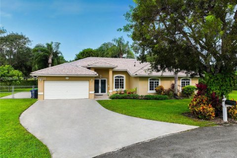 Casa en Homestead, Florida 4 dormitorios, 211.35 m2 № 2058282