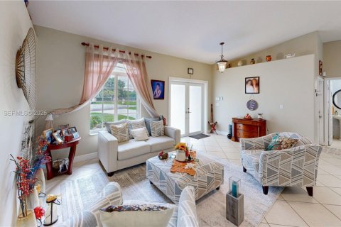 Casa en venta en Homestead, Florida, 4 dormitorios, 211.35 m2 № 2058282 - foto 9