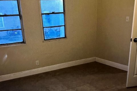 Propiedad comercial en venta en West Palm Beach, Florida, 285.12 m2 № 2251055 - foto 21