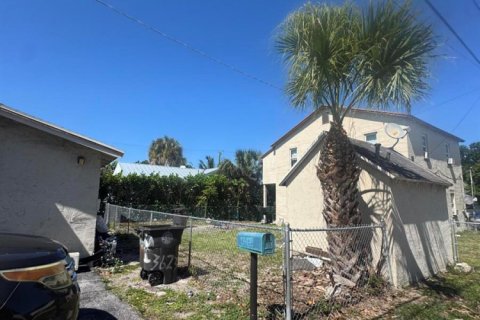 Propiedad comercial en venta en West Palm Beach, Florida, 285.12 m2 № 2251055 - foto 10