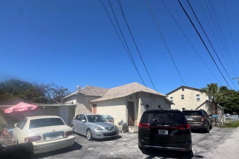 Propiedad comercial en venta en West Palm Beach, Florida, 285.12 m2 № 2251055 - foto 12