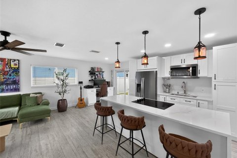 Купить виллу или дом в Тампа, Флорида 5 комнат, 116.69м2, № 2212092 - фото 13