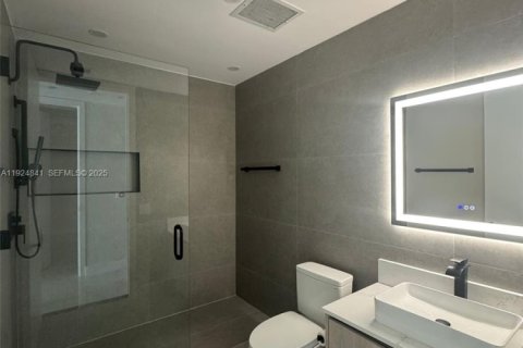 Снять в аренду кондоминиум в Майами, Флорида 2 спальни, 153.01м2, № 1982809 - фото 14