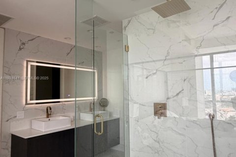 Снять в аренду кондоминиум в Майами, Флорида 2 спальни, 153.01м2, № 1982809 - фото 13