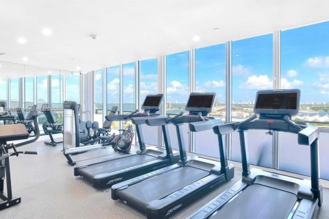 Снять в аренду кондоминиум в Майами, Флорида 2 спальни, 153.01м2, № 1982809 - фото 20