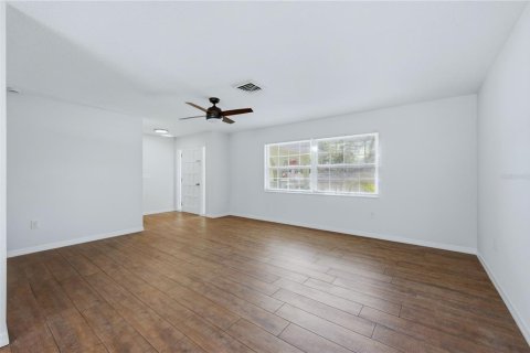 House in Sarasota, Florida 3 bedrooms, 159.79 sq.m. № 2142997 - photo 13