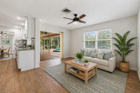 House in Sarasota, Florida 3 bedrooms, 159.79 sq.m. № 2142997 - photo 21