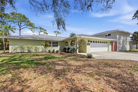 House in Sarasota, Florida 3 bedrooms, 159.79 sq.m. № 2142997