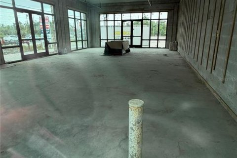 Propiedad comercial en venta en Kissimmee, Florida, 122.17 m2 № 2105046 - foto 7