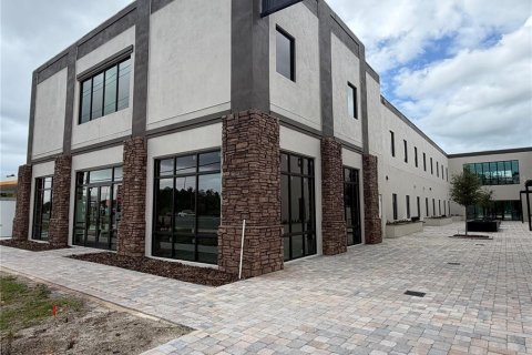 Propiedad comercial en venta en Kissimmee, Florida, 122.17 m2 № 2105046 - foto 4