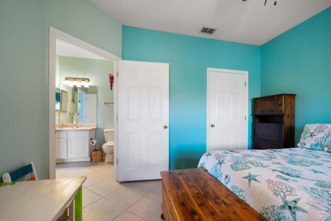 Condo in Seminole, Florida, 2 bedrooms  № 1804759 - photo 17