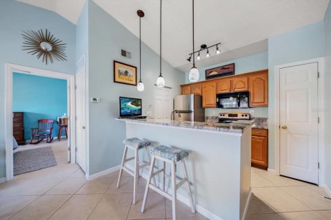 Condo in Seminole, Florida, 2 bedrooms  № 1804759 - photo 5