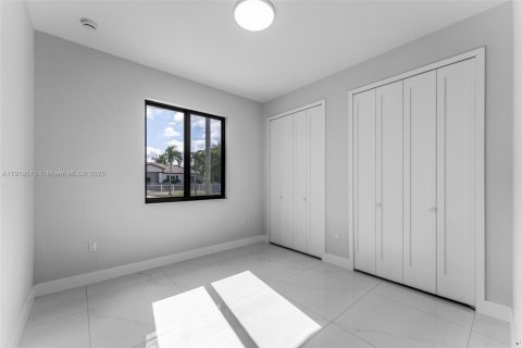 Townhouse in Miami, Florida 3 bedrooms № 1974964 - photo 11