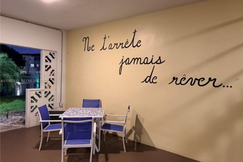 Condo in Lauderdale Lakes, Florida, 1 bedroom  № 1737701 - photo 30