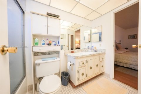 Condo in Lauderdale Lakes, Florida, 1 bedroom  № 1737701 - photo 12