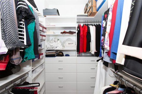 Condo in Aventura, Florida, 2 bedrooms  № 1962659 - photo 30