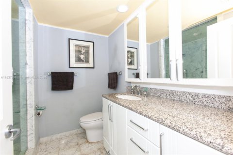 Condo in Aventura, Florida, 2 bedrooms  № 1962659 - photo 17