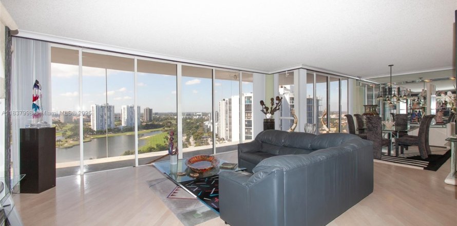Condo in Aventura, Florida, 2 bedrooms  № 1962659