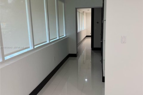 Copropriété à louer à Miami, Floride: 1 chambre, 84.26 m2 № 2046083 - photo 7