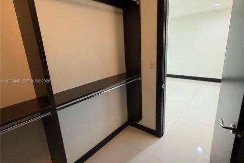 Copropriété à louer à Miami, Floride: 1 chambre, 84.26 m2 № 2046083 - photo 17