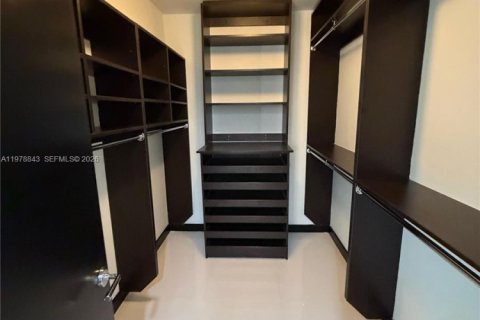 Copropriété à louer à Miami, Floride: 1 chambre, 84.26 m2 № 2046083 - photo 16