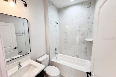 Купить виллу или дом в Порт-Шарлотт, Флорида 4 комнаты, 149.29м2, № 2294648 - фото 21