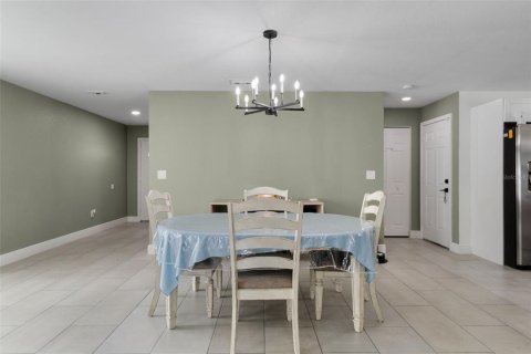 Villa ou maison à vendre à Spring Hill, Floride: 3 chambres, 169.64 m2 № 2130156 - photo 8