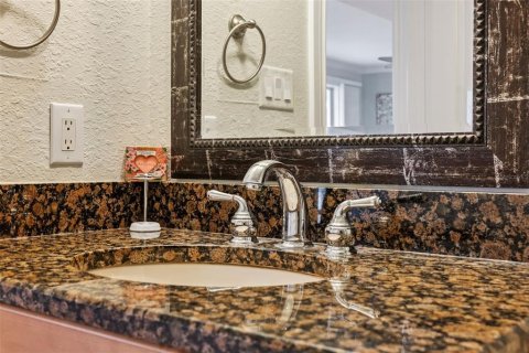 Condo in Clearwater, Florida, 2 bedrooms  № 1853589 - photo 14
