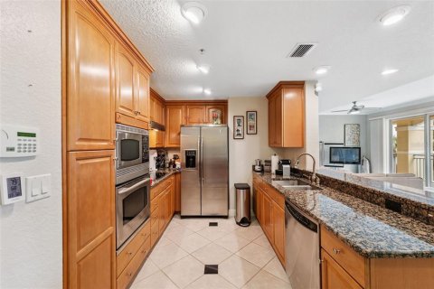 Condo in Clearwater, Florida, 2 bedrooms  № 1853589 - photo 8