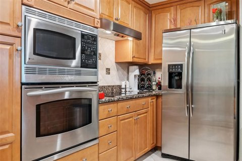 Condo in Clearwater, Florida, 2 bedrooms  № 1853589 - photo 9